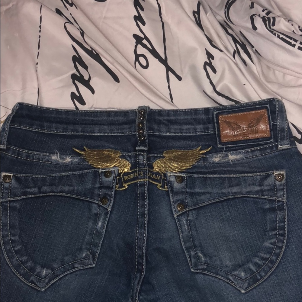 Woman robins jeans